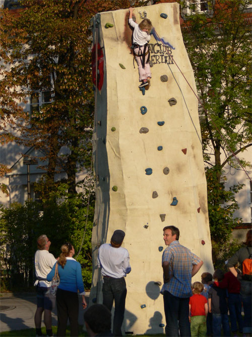 KLETTERWAND Verleih für Ihren Event - Klicken Sie hier nicht sondern warten sie bis die Seite sich neu lädt