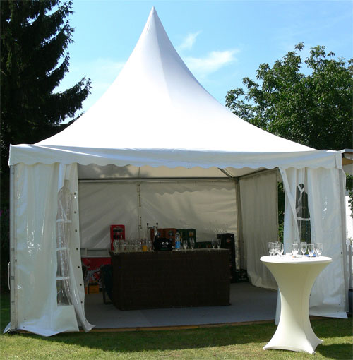 ZELTE BERLIN Verleih f&uuml;r Ihren Event - Klicken Sie hier nicht sondern warten sie bis die Seite sich neu l&auml;dt